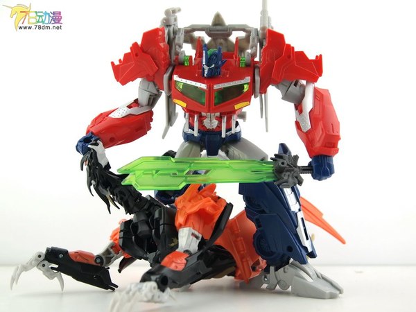 New Beast Hunters Optimus Prime Voyager Class Our Of Box Images Of Transformers Prime Figure  (23 of 47)